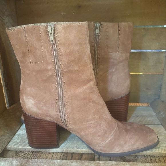 Vionic Suede Mid-Calf Boots -Harper Brown Women’s size 11 - Picture 7 of 11